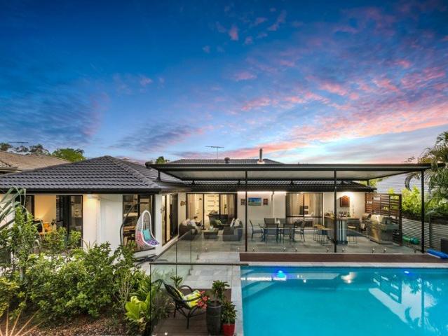 Poolside Living with Space for the Whole Family