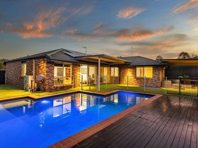 Poolside Perfection in the Heart of Mudgeeraba