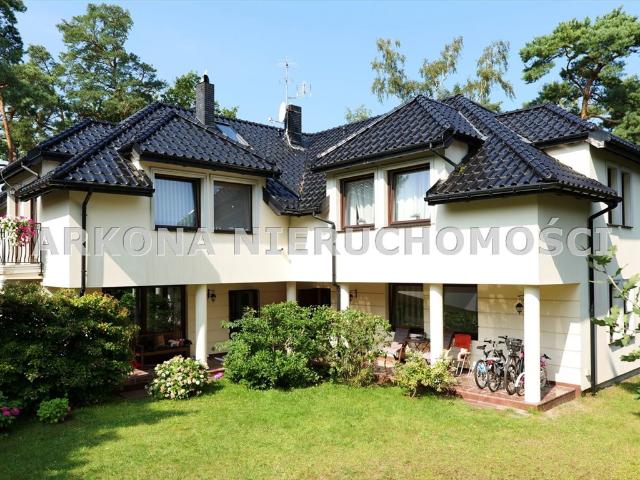 Rezydencja blisko morza apartamenty basen i ogród