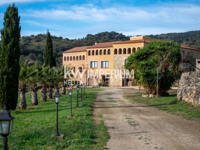Pocas propiedades en el territorio pueden presumir de reunir. 1050m² L'albiol