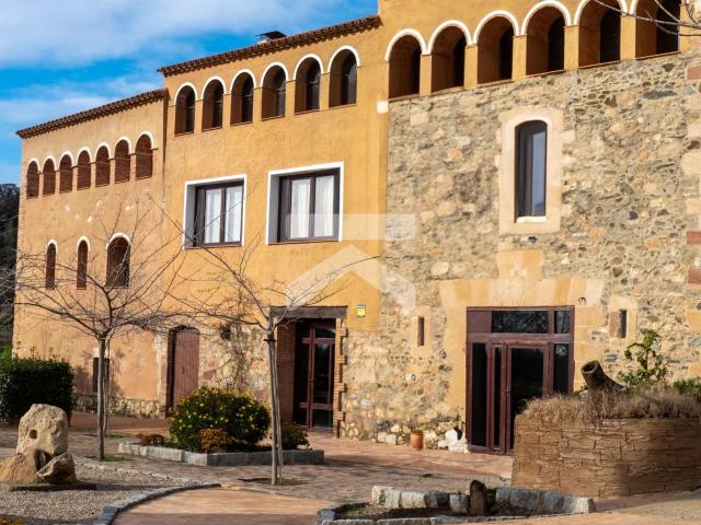 Pocas propiedades en el territorio pueden presumir de reunir. 1050m² L'Albiol