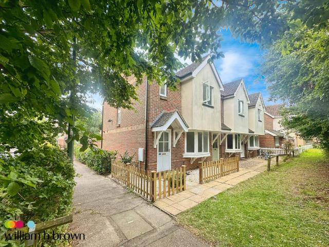Pochard Way, Great Notley, BRAINTREE 2 bed end of terrace house to rent £1,425 pcm £329 pw
