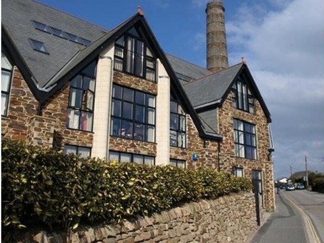 Pochin House, St. Austell PL25, 2 bed flat to rent, £995 pcm | PrimeLocation