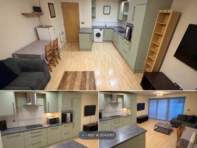 Pocklington Drive, Baguley M23, 3 bed flat to rent, £1,350 pcm | PrimeLocation