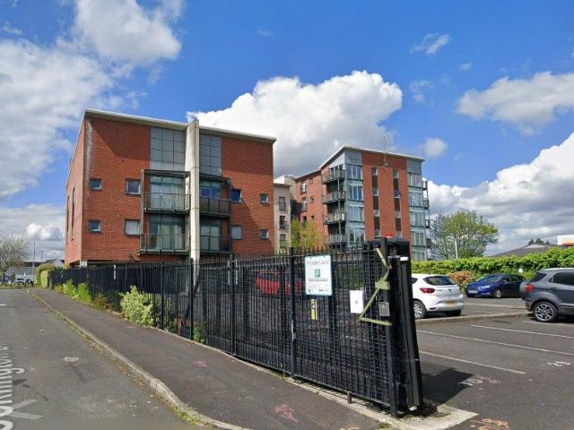 Pocklington Drive, Manchester M23, 3 bed flat to rent, £1,499 pcm | PrimeLocation