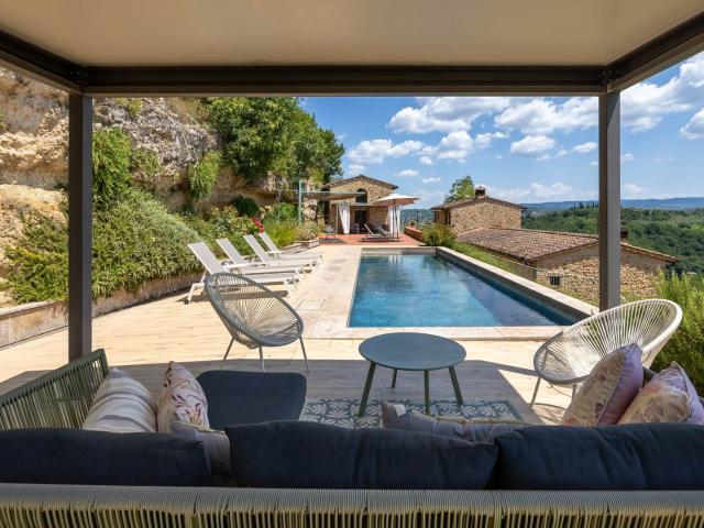 Poco distante da Firenze, splendida proprietà a Poggibonsi è. 320m² Poggibonsi