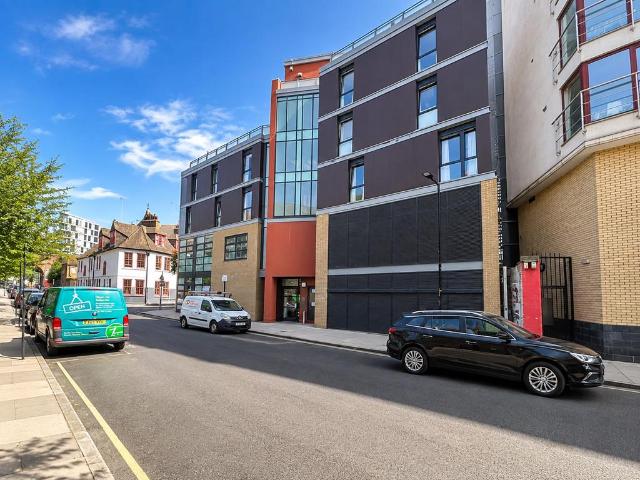 Pocock Street, London SE1 1 bed apartment to rent £2,250 pcm £519 pw