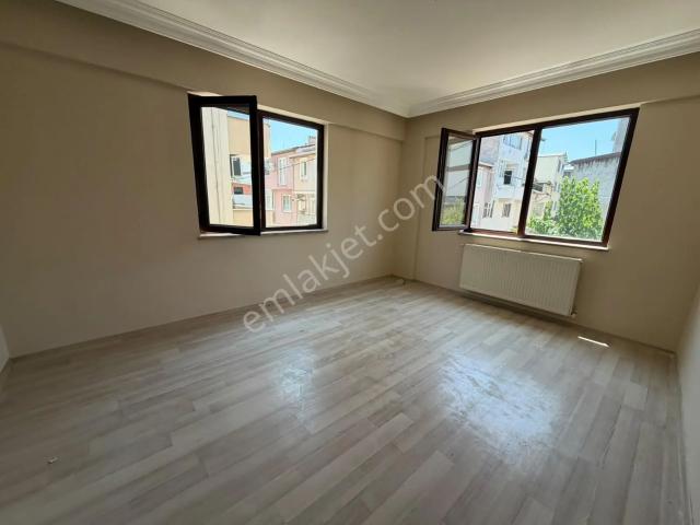 Podyum Parka Yakın Işıktepe Mh. Ara Kat Geniş 3+1 Kiralık Daire