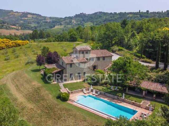 Podere Montone 430m² Montone