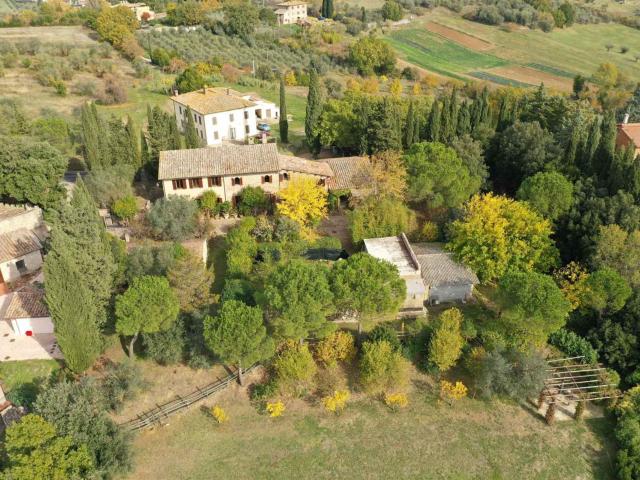 Podere Perugia 285m² Perugia