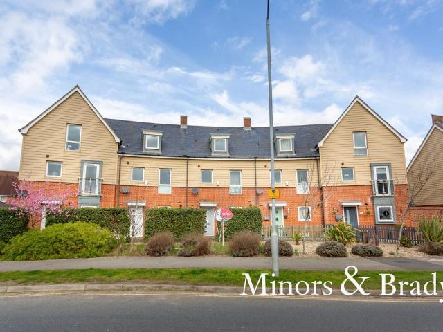 Poethlyn Drive, Costessey 5 bed townhouse to rent £1,500 pcm £346 pw