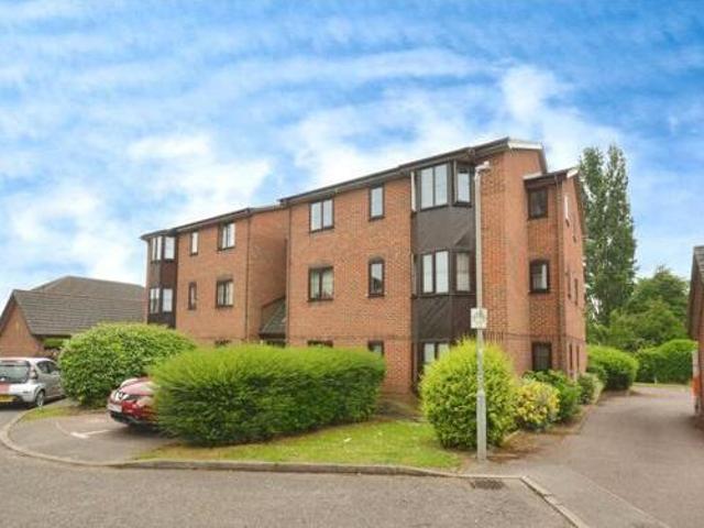 Poets Chase, Aylesbury, 2 Bedroom Apartment