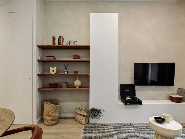 Pogerola 2 bedrooms, balcony and terrace in Ciutat Vella