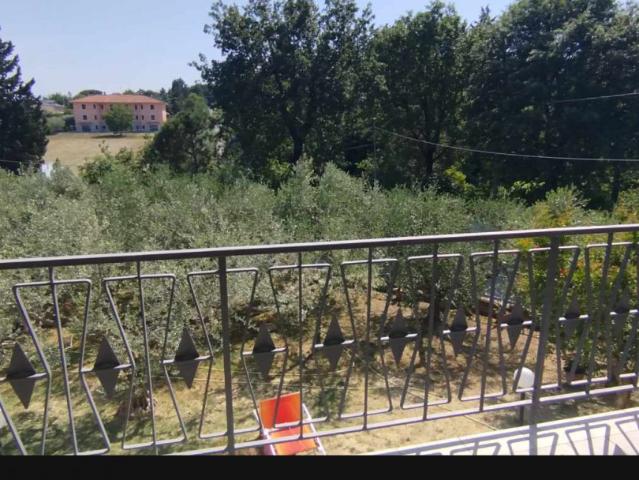 POGGIO TORRIANA A POCHI KM DA SANTARCANGELO AFFITTASI AMPIO APPARTAMENTO INDIPENDENTE
