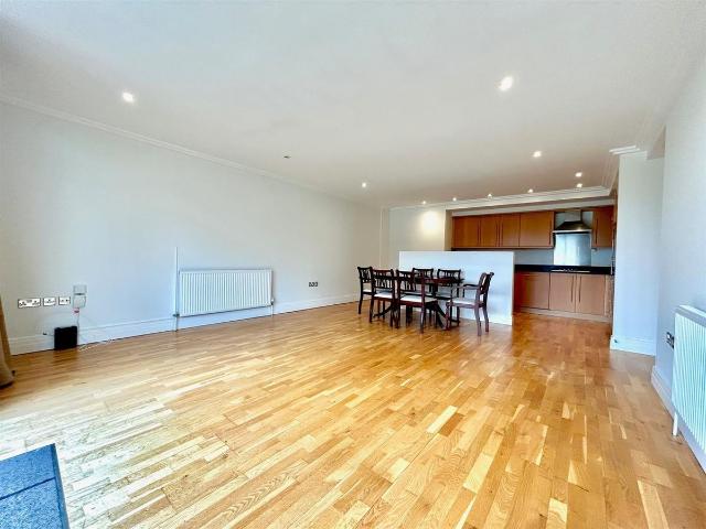 Point Wharf Lane, Brentford TW8, 2 bed flat to rent, £2,300 pcm | PrimeLocation