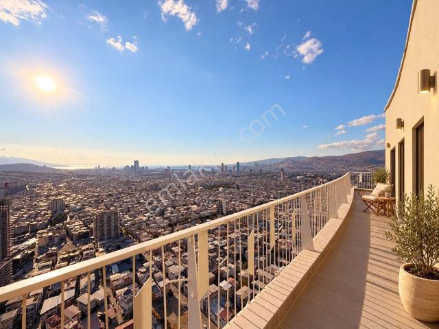 Point Residence'ın Zirvesinde İzmir Körfezi'ne Hakim Satılık 3+1