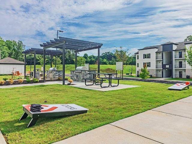 Pointe Grand Macon 2 Bedroom Apartment for Rent at 5560 Riverside Dr, Macon, GA 31210