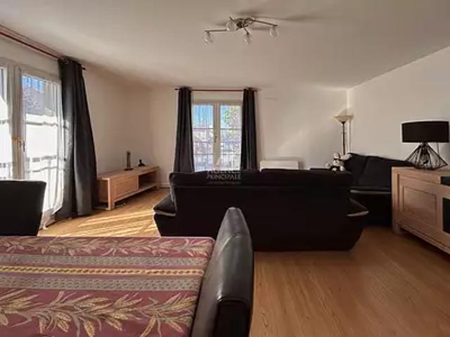 Poissy 78300 Location appartement 3 pièces t3 cave parking