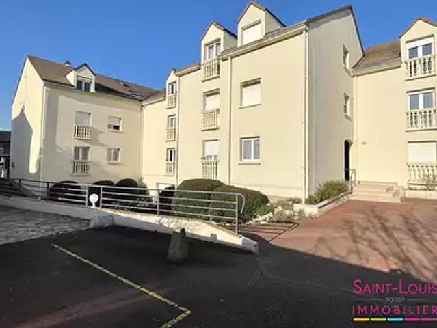 Poissy 78300 Location appartement 1 pièce t1 au dernier étage