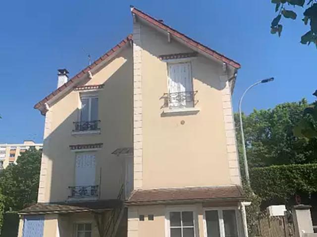 Poissy 78300 Location appartement 2 pièces t2 au dernier étage