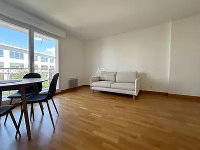 Poissy 78300 Location appartement 2 pièces t2 parking
