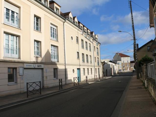 POISSY centre studio centre 27.8 m2