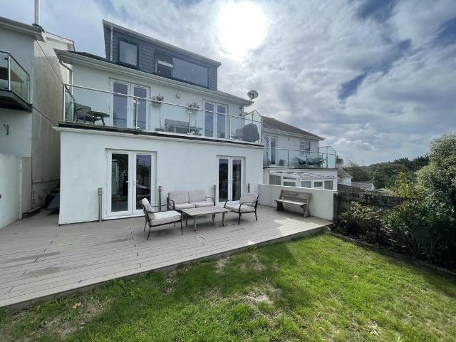 Poltisco Close, Truro, TR1 4 bed house to rent £2,000 pcm £462 pw