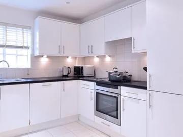 Poltrona Frau, 147 153 Fulham Road, London, SW3 6SD, United Kingdom | 2 bed apartment for rent #118363553 | Rentberry