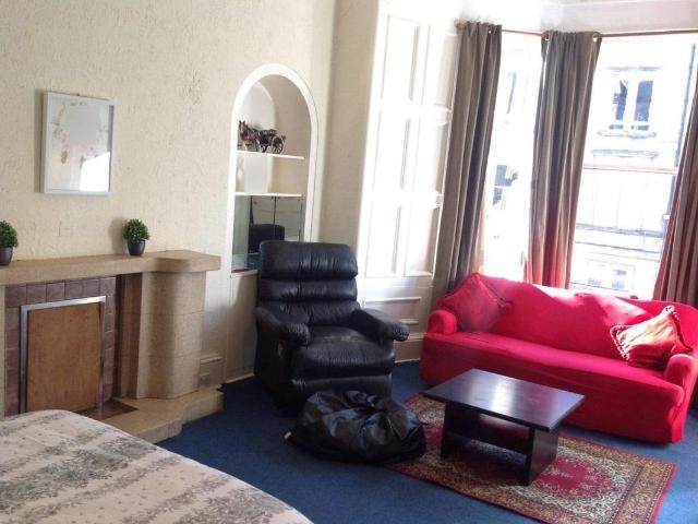 Polwarth Gardens, Edinburgh EH11, 3 bed shared accommodation to rent, £650 pcm | PrimeLocation
