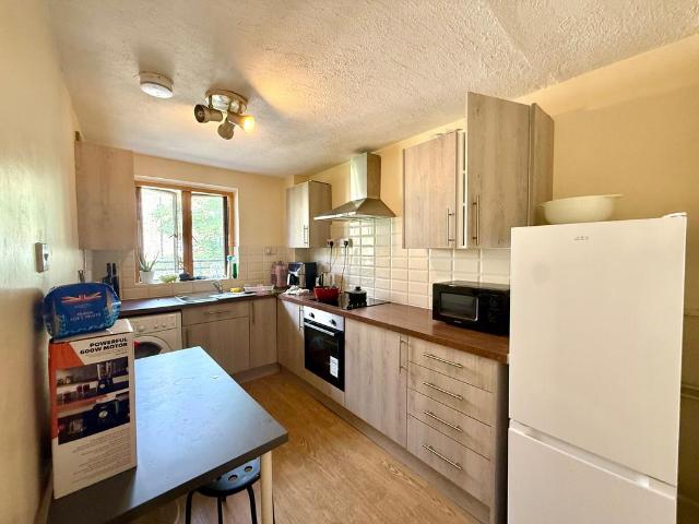 Polygon Road, London NW1 5 bed flat to rent £5,300 pcm £1,223 pw