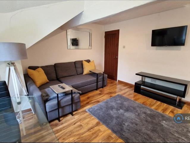 Polygon Road, Manchester, M8 2 bed flat to rent £1,195 pcm £276 pw