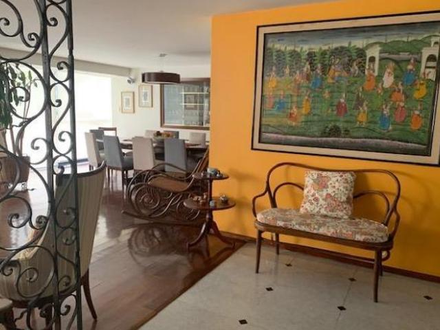 VENTA AMPLIO DEPARTAMENTO EN POLANCO