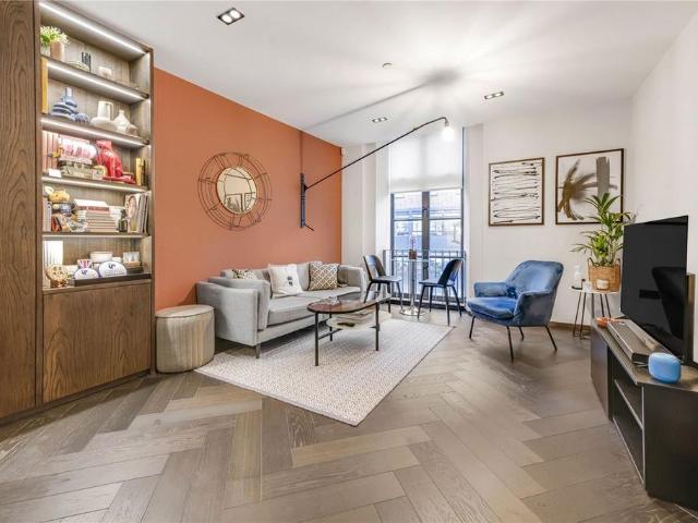 Poland Street, London W1F 1 bed flat to rent £3,700 pcm £854 pw