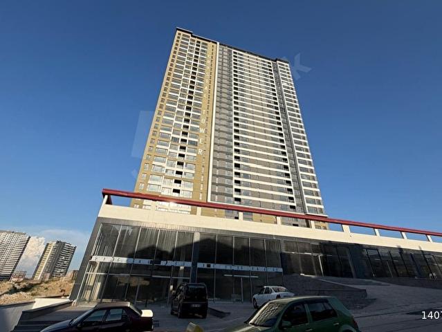 POLAT 2' DEN CRIYSTAL TOWER'DA ŞEHİR MANZARALI 2+1