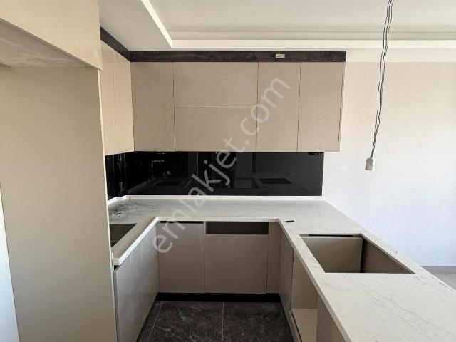 Polat Lıve'dan Norm Bulvar Da Oturuma Hazır Kiralık 1+1 Daire