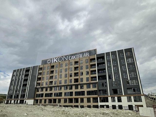 POLAT LİVE EMLAK'TAN ÖNÜ AÇIK, YERDEN ISITMALI, MODERN 1+1 DAİRE