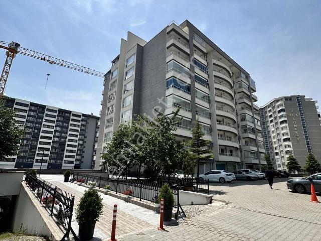 Polat Live Emlaktan Metro Yakını Geniş Ferah 65 M2 1+1 Daire