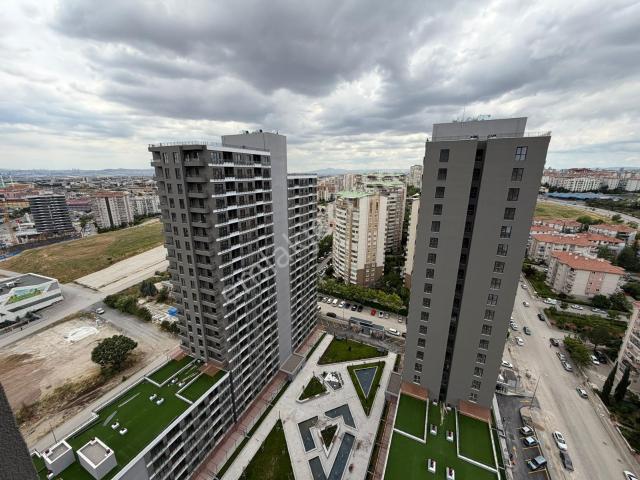 Relax Cadde'de Kiralık Çift Cephe Özel Otoparklı Lüks Köşe 1+1