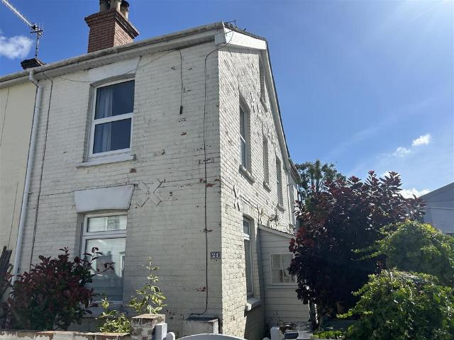 Polden Road, Salisbury SP1 2 bed terraced house to rent £1,150 pcm £265 pw