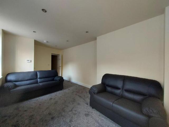 Pole Street, Preston 1 bed apartment to rent £795 pcm £183 pw