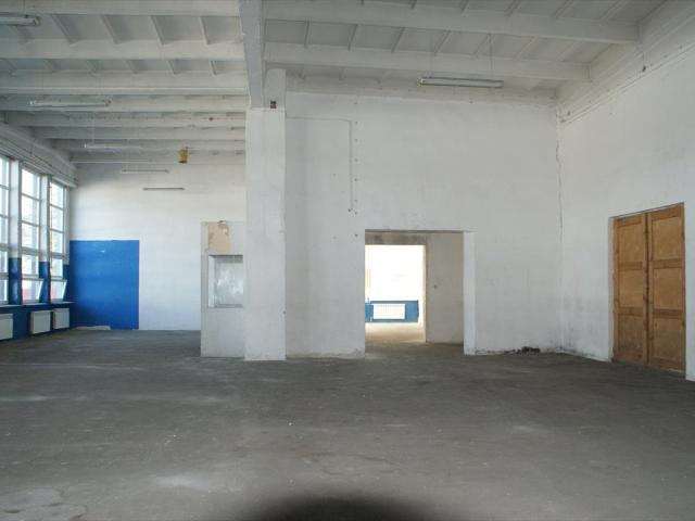 Polecam magazyn 275 m² z biurem i zapleczem w Radomiu
