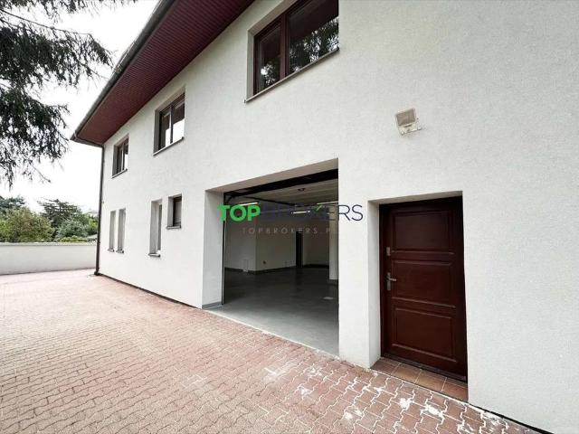 Polecam magazyn 400 m² z biurem w Wawer, nowoczesny, klimatyzacja