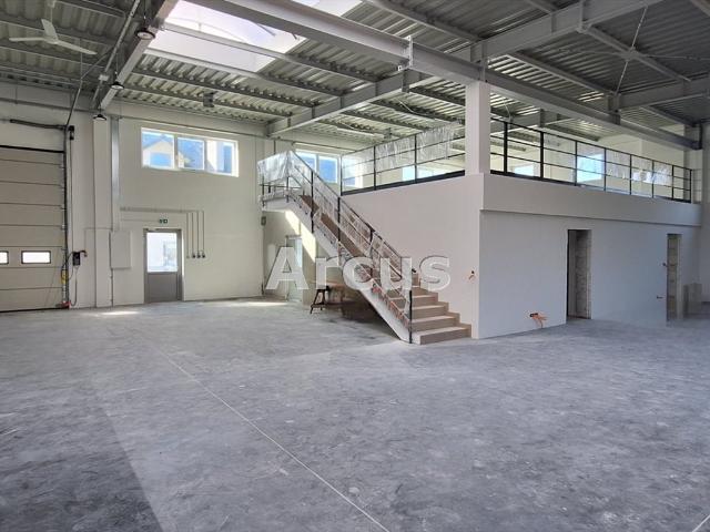 Polecam nowoczesną halę 450 m² z dojazdem dla Tirów w Tarnowie