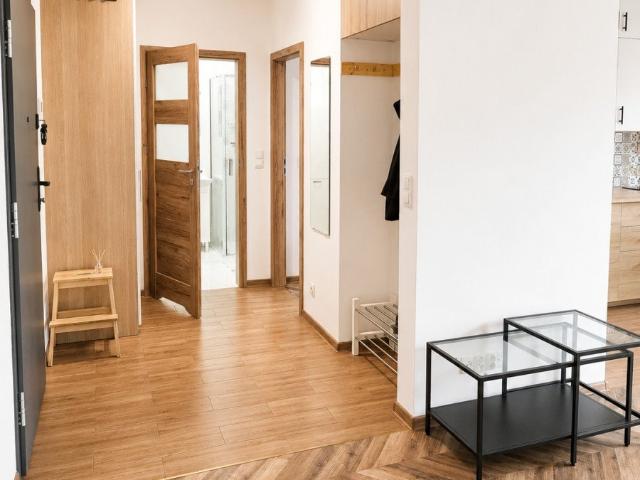 Polecam nowoczesne 2 pokojowe mieszkanie 48 m² z garażem na Klecinie