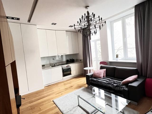 Polecam nowoczesne 30 m² w centrum Warszawy z balkonem