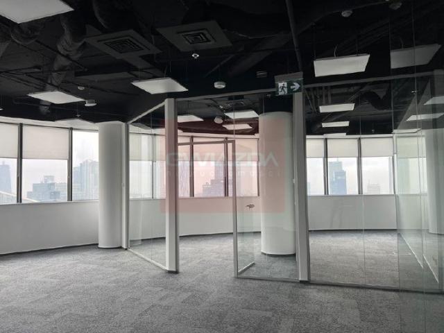 Polecam nowoczesne biuro 220 m² z widokiem w Śródmieściu
