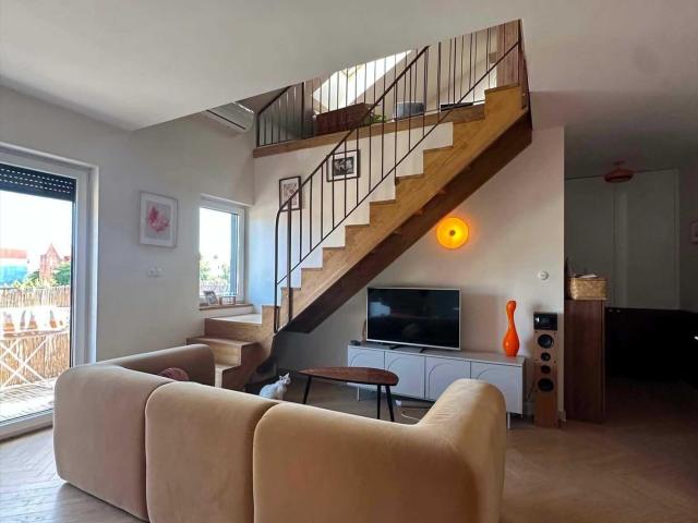 Polecam nowoczesny 82 m² apartament dwupoziomowy w centrum Nowej Sól