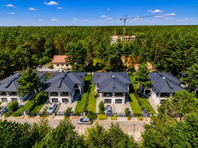 Polecam nowoczesny dom bliźniaczy 121 m² w Józefowie