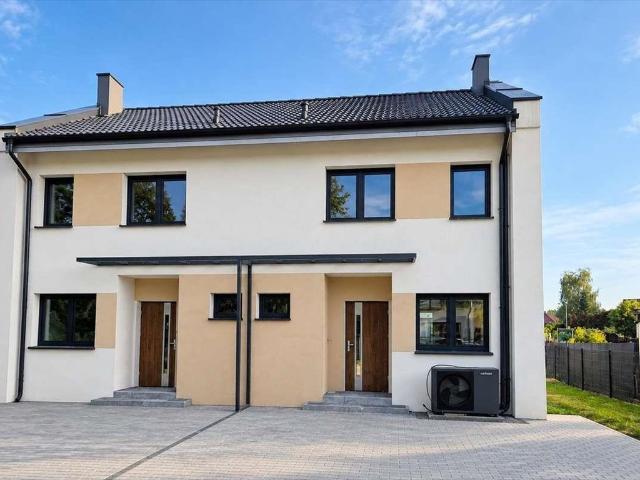 Polecam nowoczesny dom bliźniak 69 m² z ogródkiem w Kamionkach