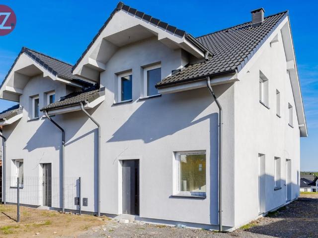Polecam nowoczesny dom z ogrodem 115 m² w Zawadzie